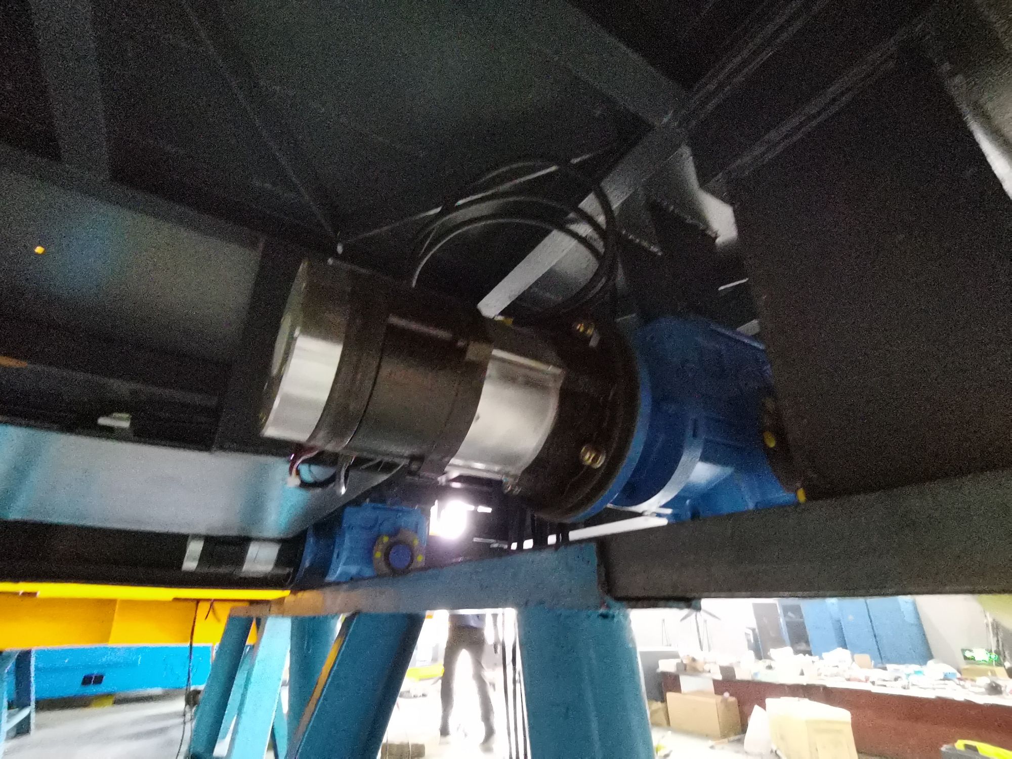 機(jī)械模具電動無軌平板車